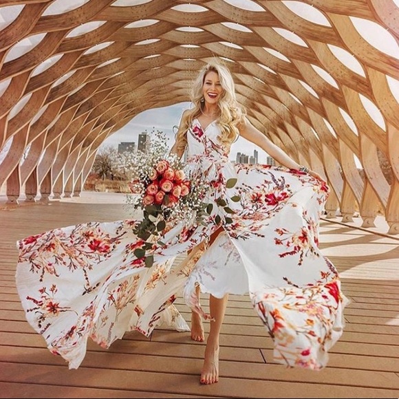 Dresses & Skirts - ✨HP✨🆕 Bohemian Long Chiffon Floral Maxi Dress